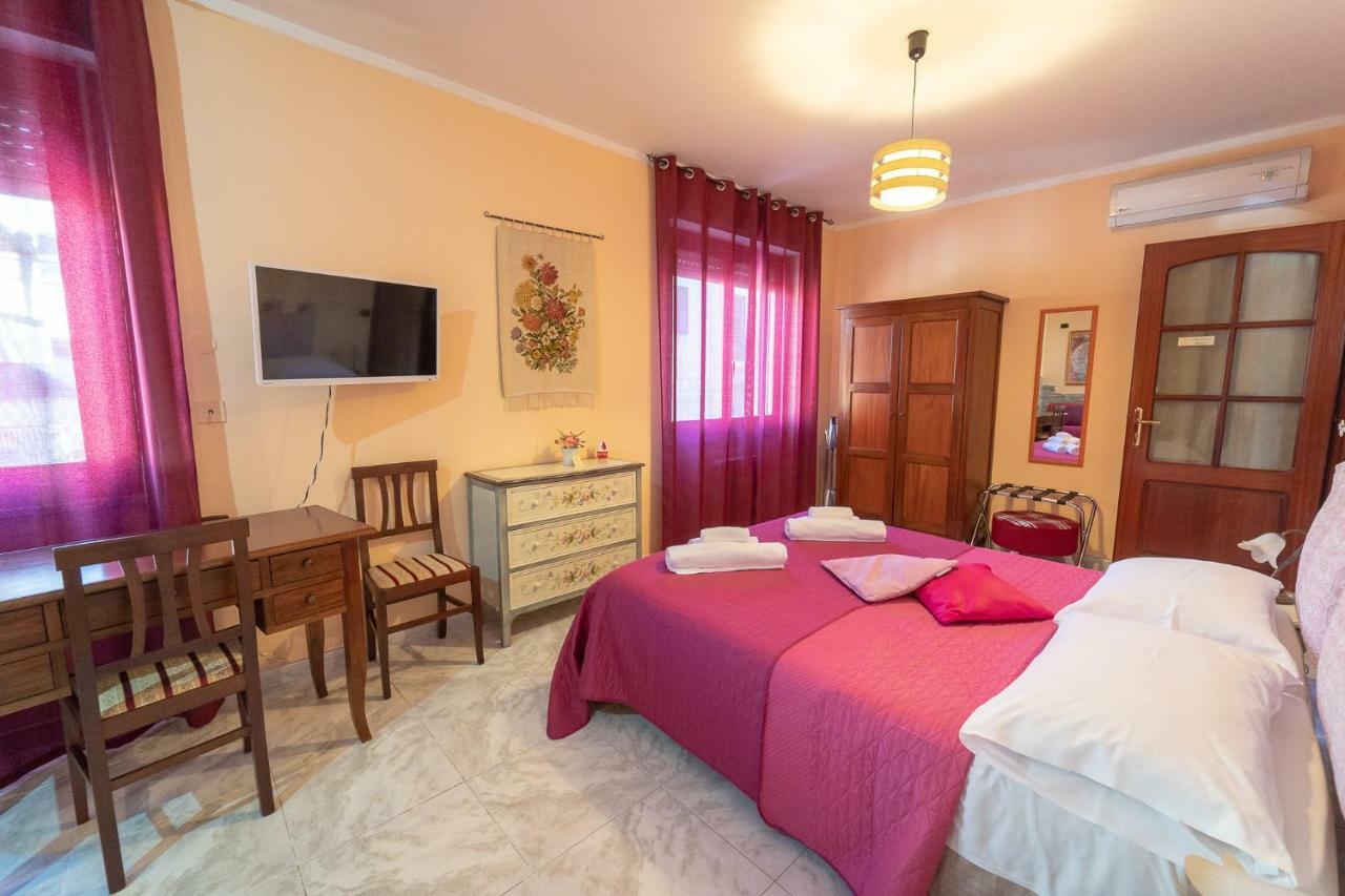 La Rosa - Elegant Rooms Сассарі Екстер'єр фото